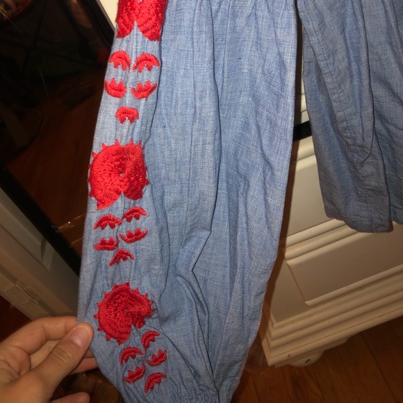 Embroidered top - Picture 2 of 3